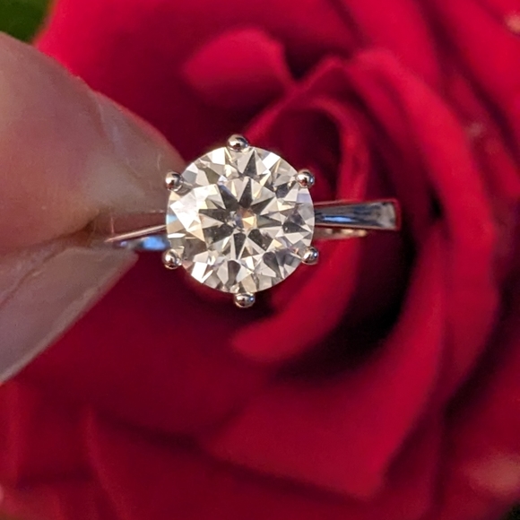 2CT Authentic Moissanite, 18k White Gold-Plated 925 sterling Silver - Size 5,7,8 - Picture 2 of 8